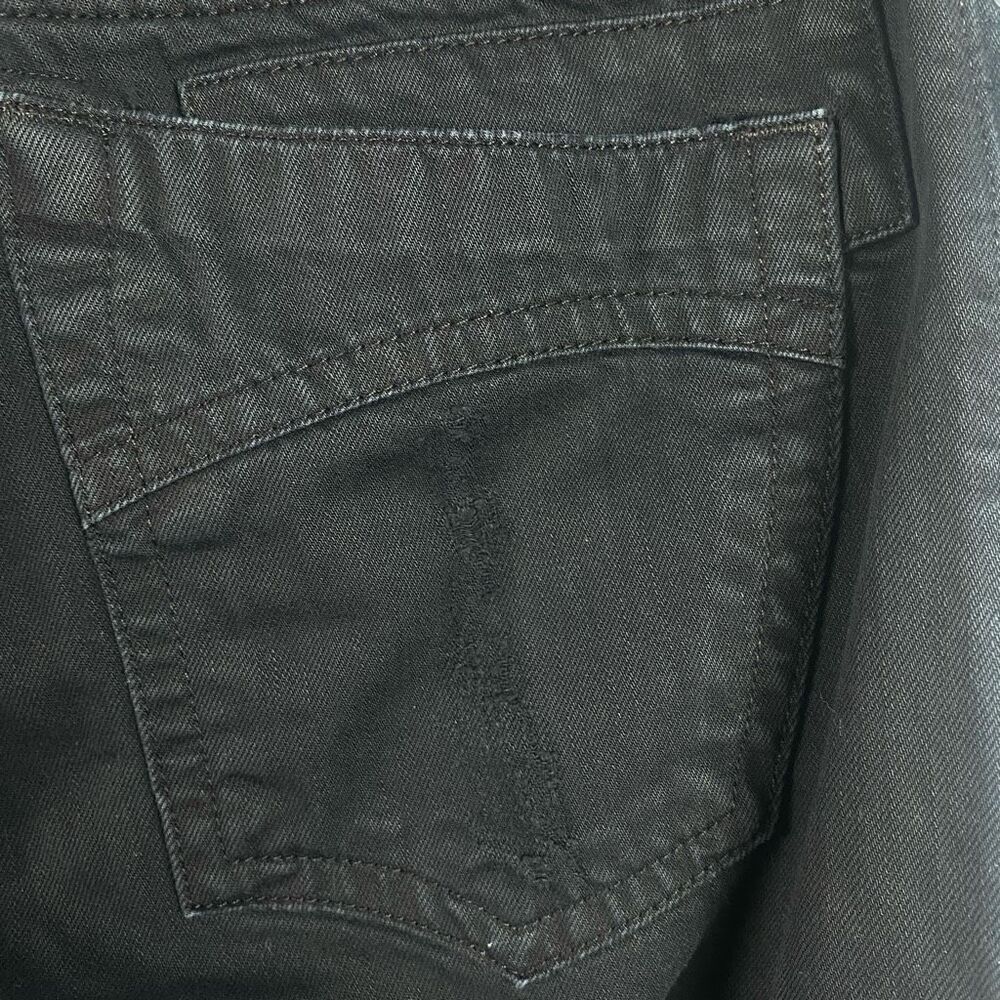 Robin’s Jean Mens Black Distressed Jeans w/ Studded Detail - Picture 7 of 16